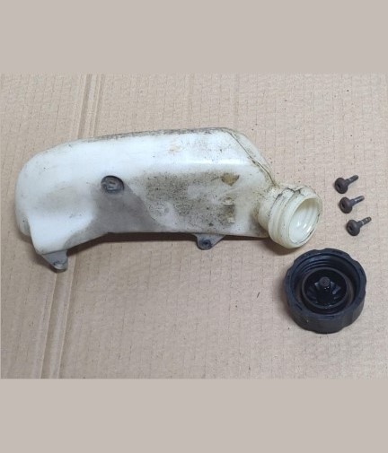 HOMELITE UT09526 310752028 Fuel Tank Assy With Cap